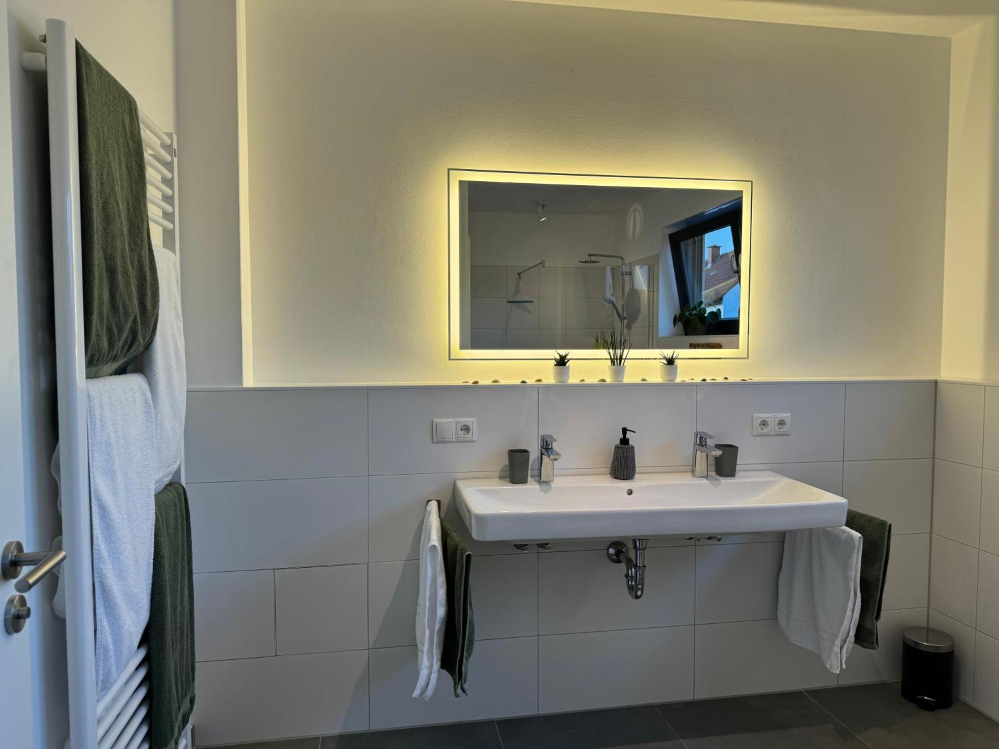 Moderne Ferienwohnung Mit Terrasse, Grill & Privatparkplatz Venningen Екстериор снимка
